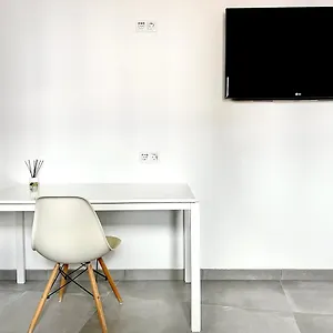 https://easy-nerja-house.es-andalucia.com