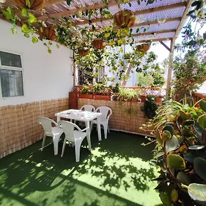 https://holiday-housh-tenerife-south-costa-del-silencio.tenerifehoteles.net